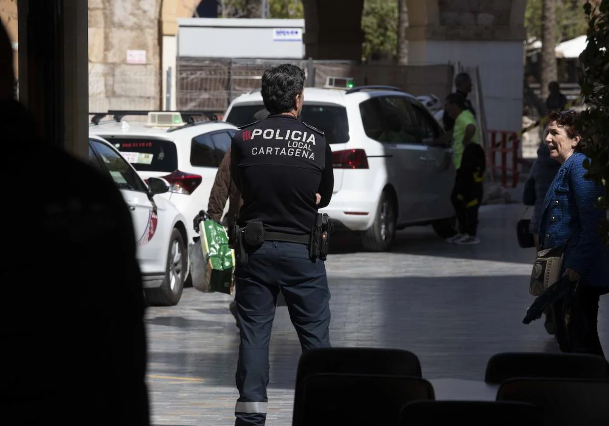 Detenido por masturbarse en un cajero en Cartagena | La Verdad