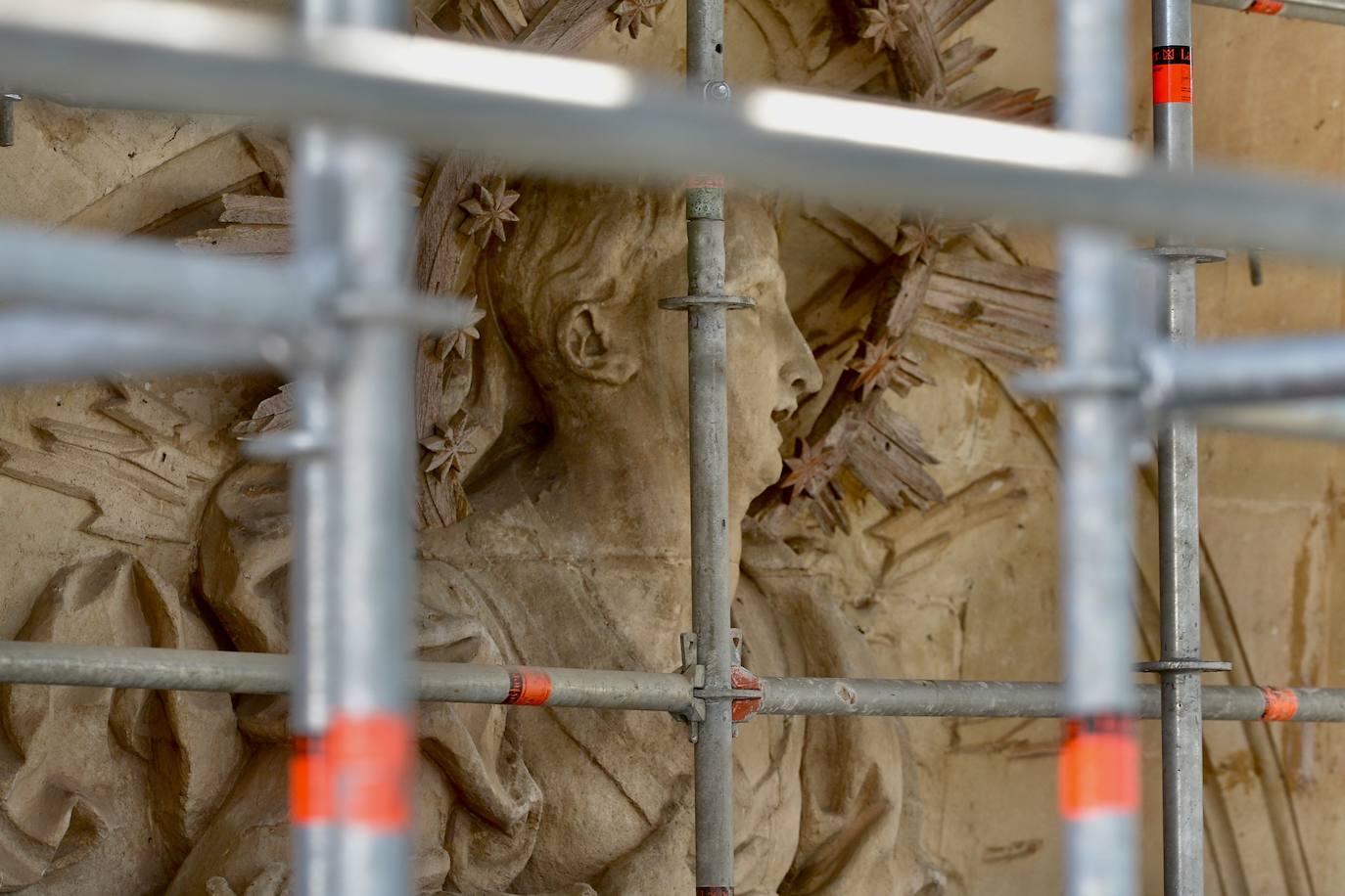 La visita a la fachada de la Catedral de Murcia, en imágenes