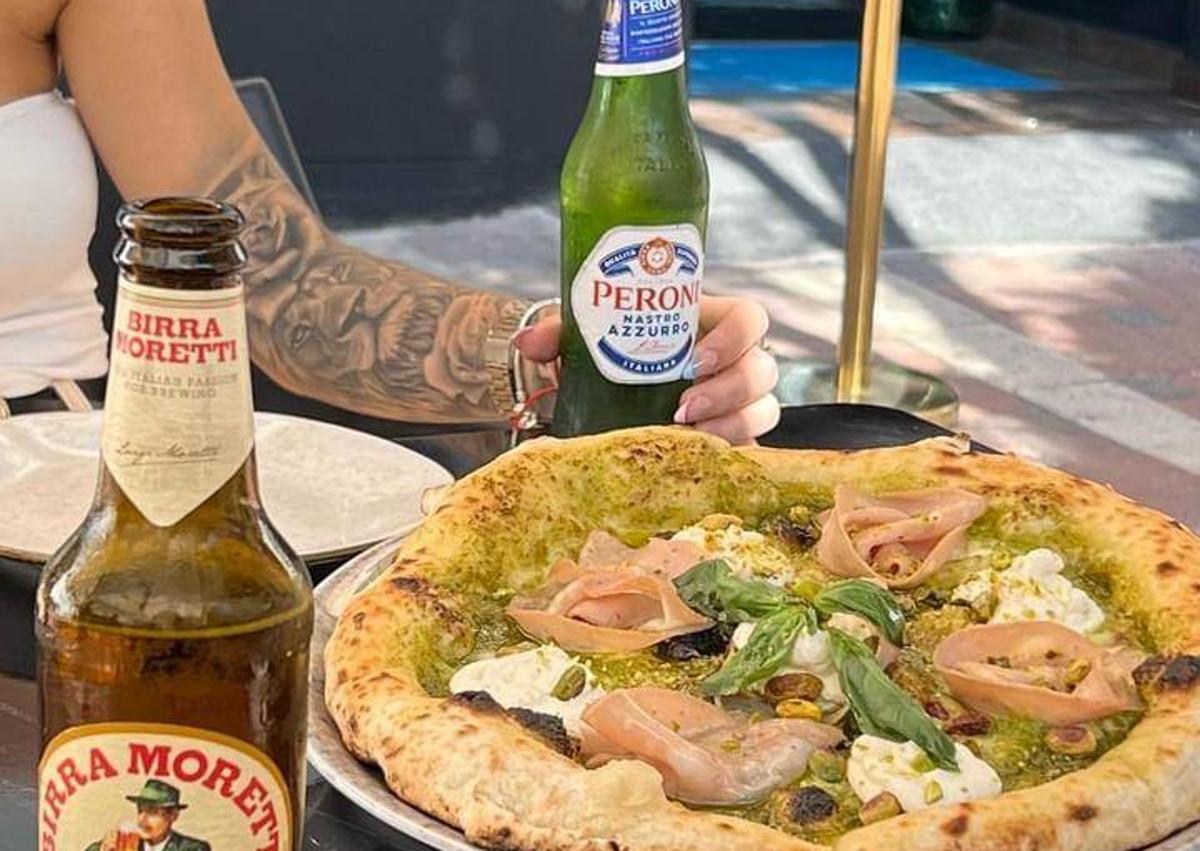 Imagen secundaria 1 - Algunas de las pizzas del restaurante Mondo Napoli.