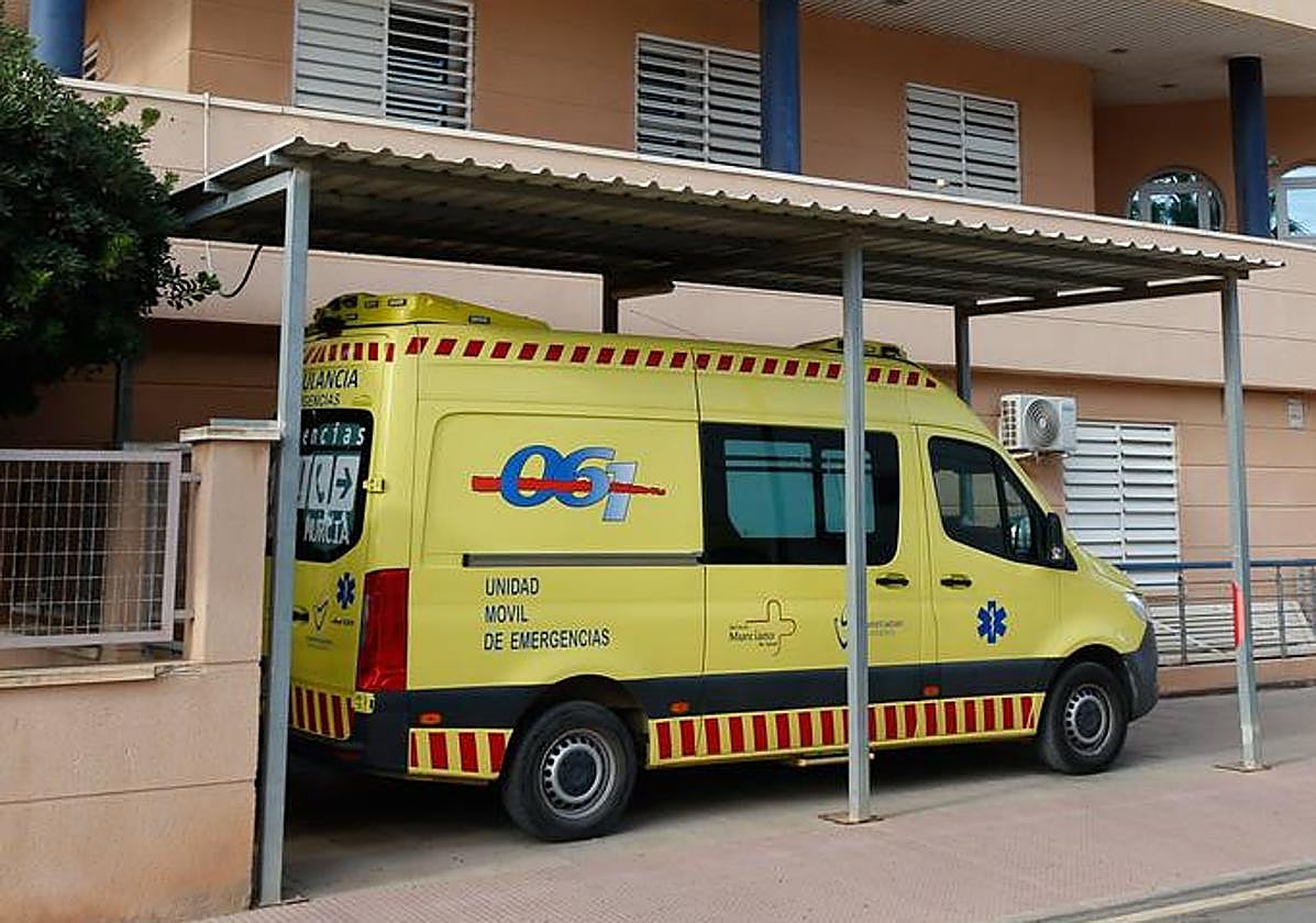 La ambulancia del centro de salud de Pozo Estrecho.