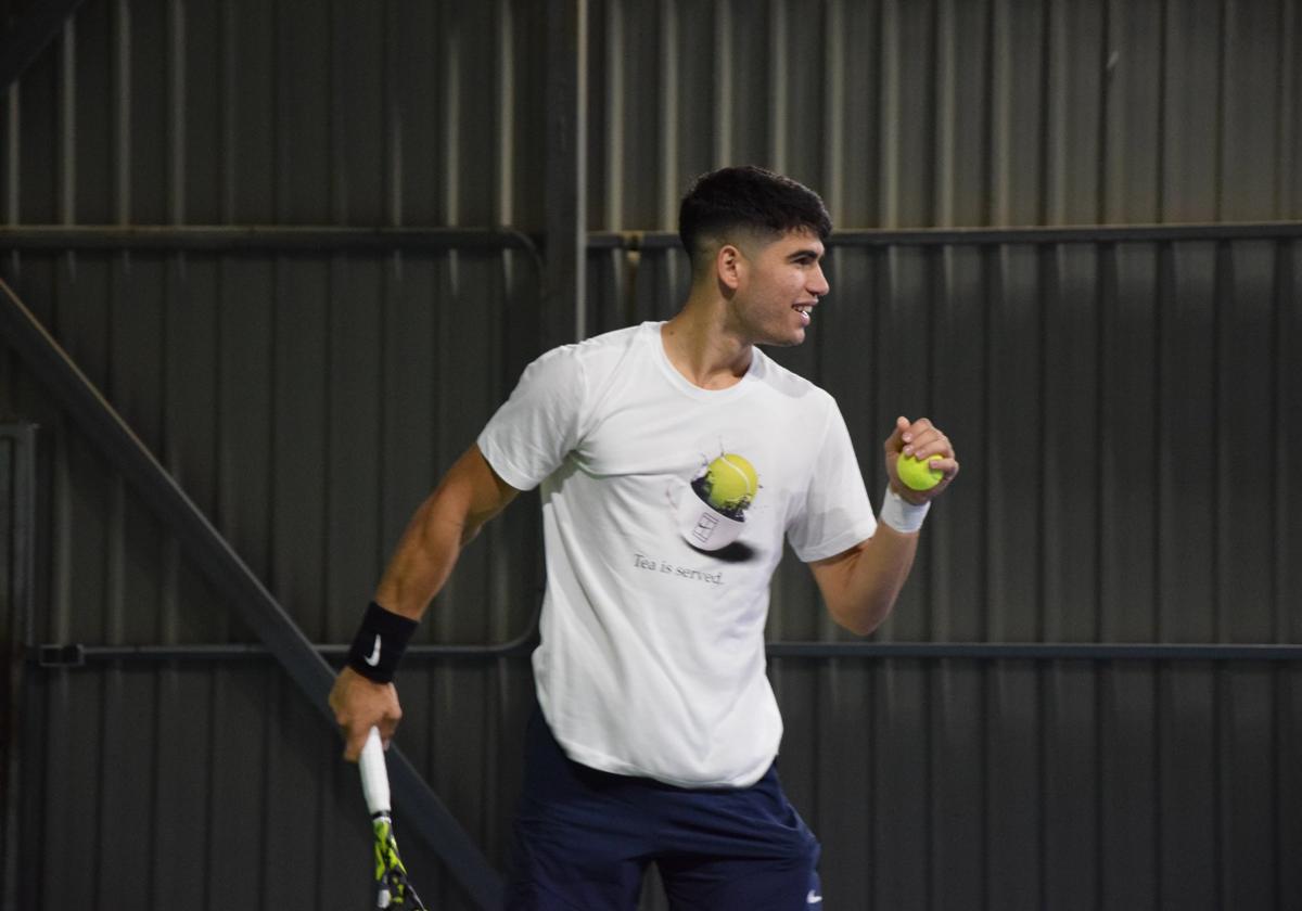 Carlos Alcaraz entrenando, esta semana.