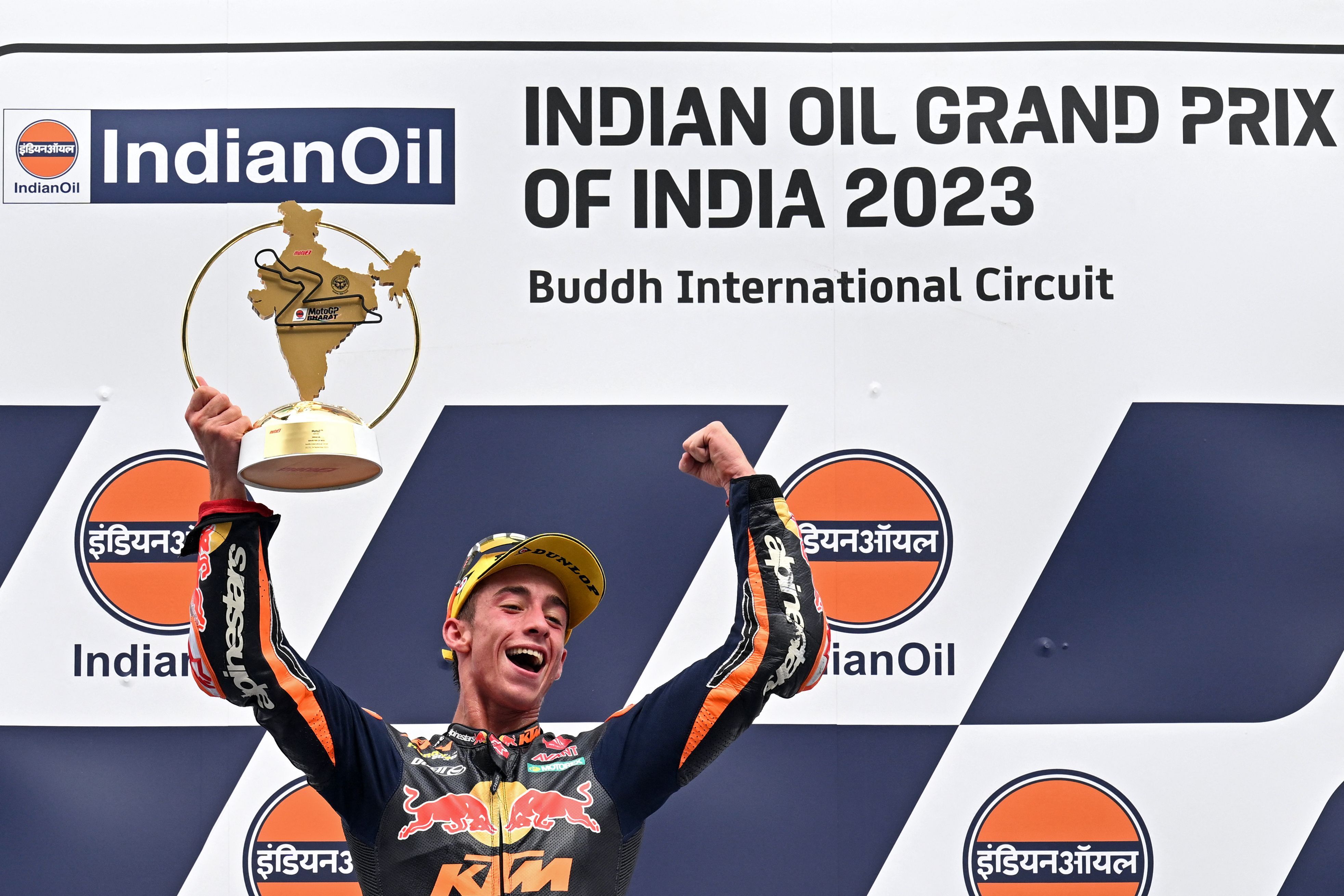 Dos semanas después, cambio de continente, pero misma tiranía en Moto2. El 'Tiburón' dio una exhibición en el Gran Premio de la India y se distanció a 39 puntos de Arbolino. El título ya estaba más cerca.