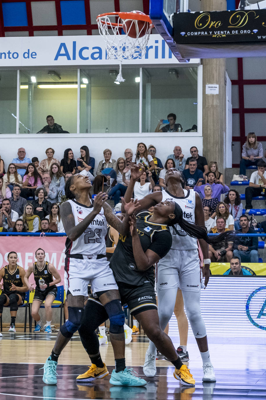 Las imágenes del patido Jairis-Gernika (55-66)