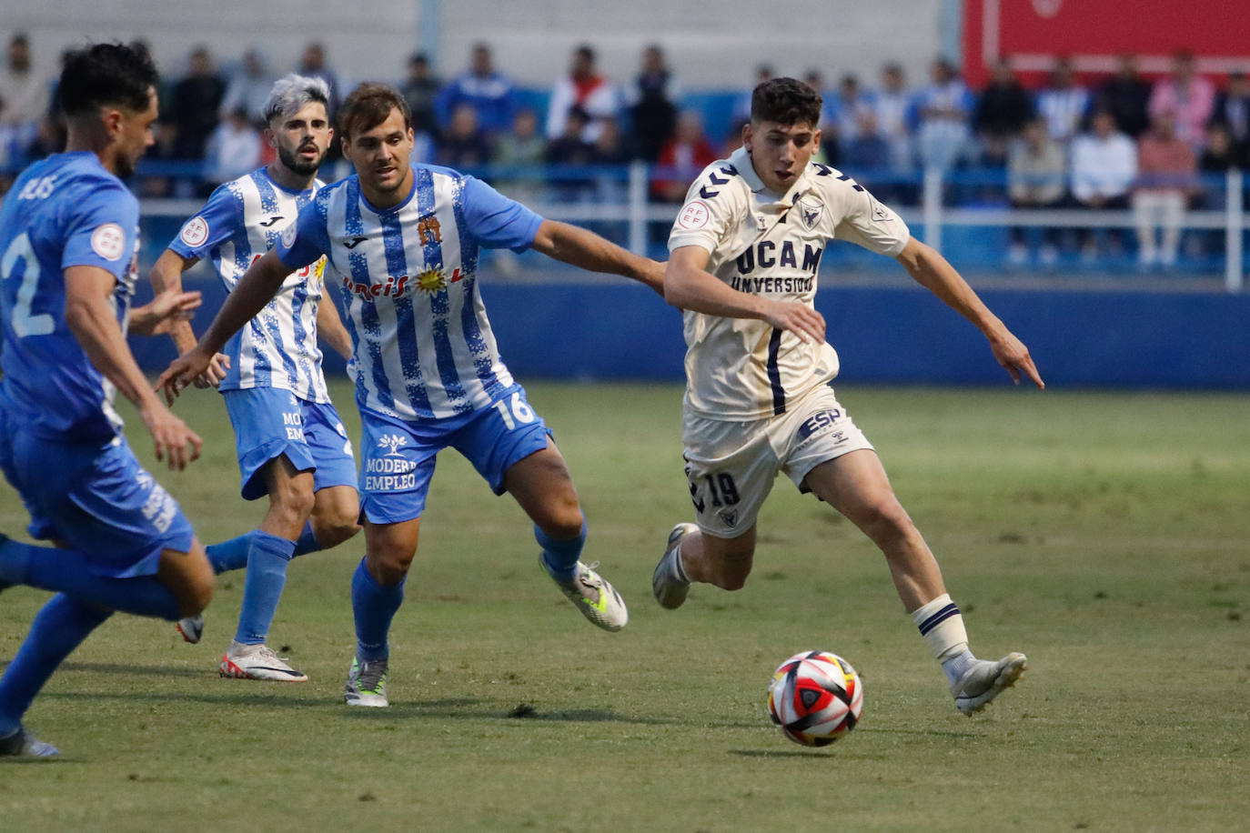 Las imágenes del Águilas-UCAM Murcia (1-0)