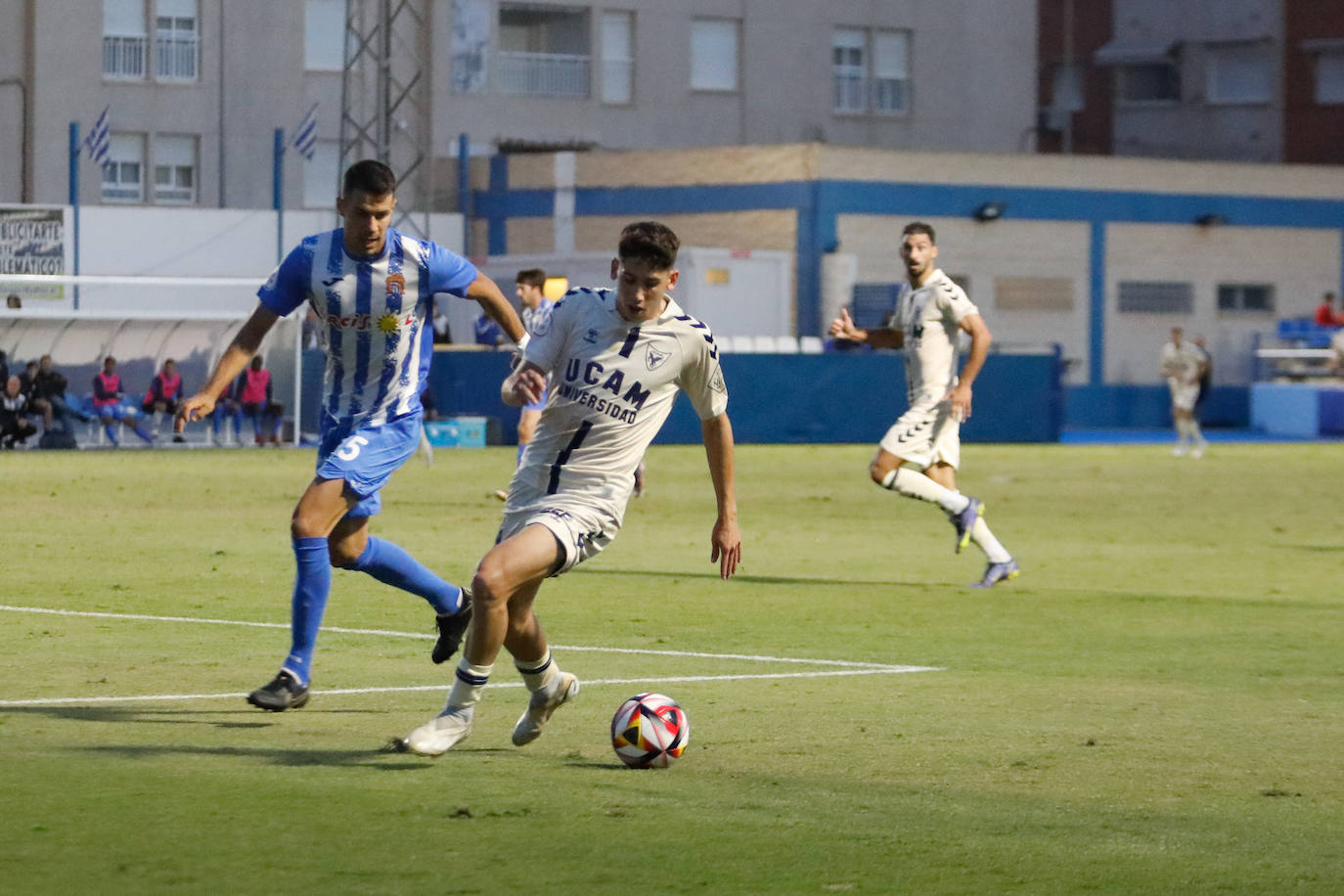 Las imágenes del Águilas-UCAM Murcia (1-0)