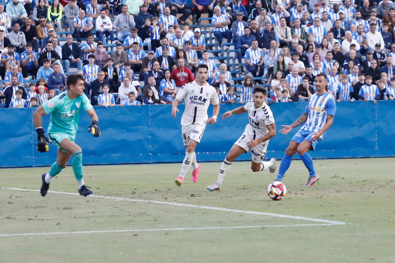 Las imágenes del Águilas-UCAM Murcia (1-0)