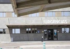 Puerta de Urgencias del hospital Los Arcos del Mar Menor, en una imagen de archivo.