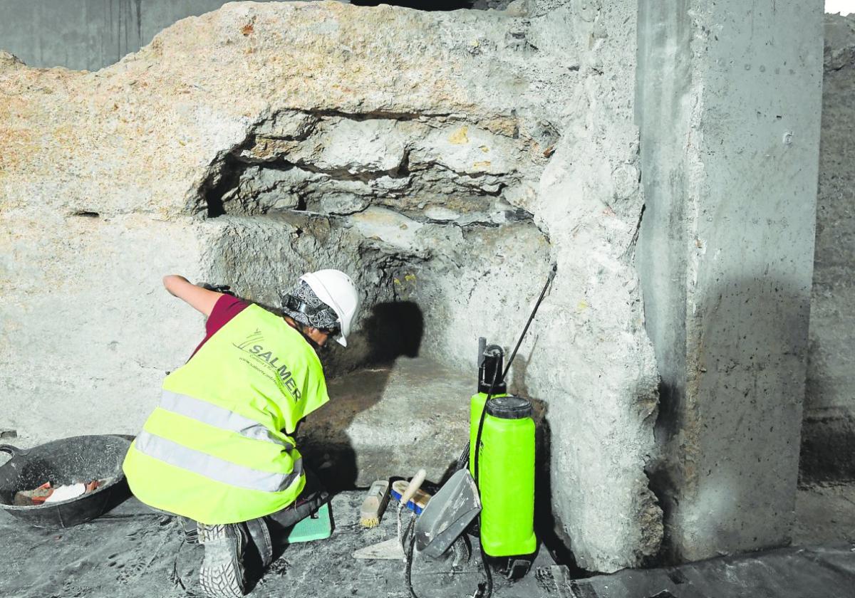 Los trabajos arqueológicos en la antigua muralla de Santa Eulalia terminarán en diciembre.