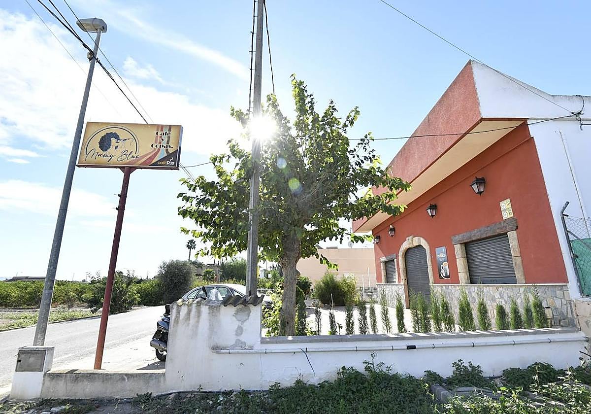 Exterior del bar Mamy Blue en el que se inició la pelea.