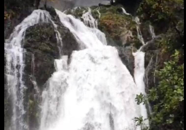 Reventón de los chorros del río Mundo, este viernes.