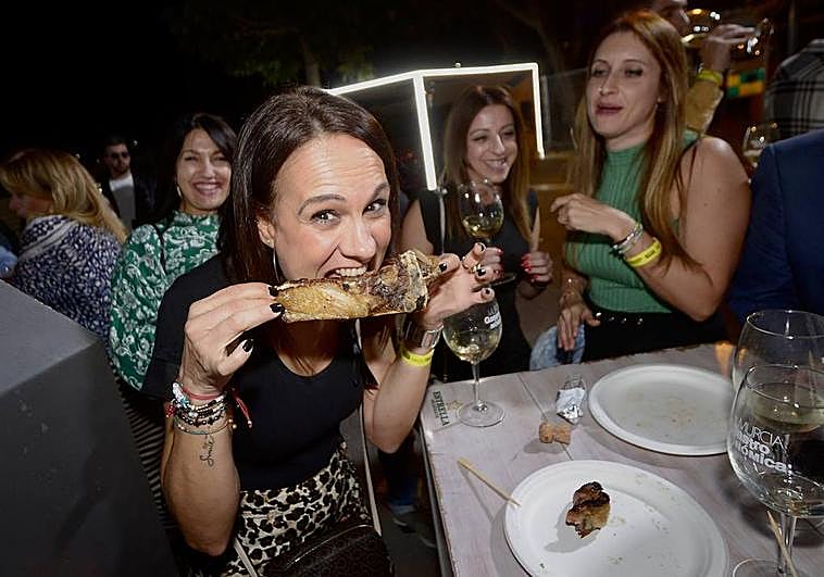 Los chuletones de la mejor parrilla de España sedujeron a los visitantes de Región de Murcia Gastronómica.