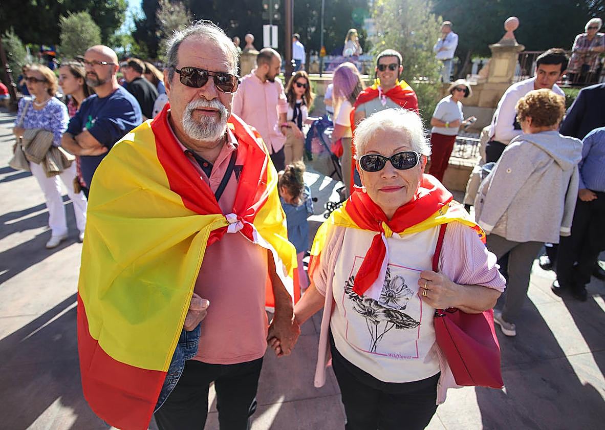 La concentración en La Glorieta de Murcia contra la ley de amnistía, en imágenes