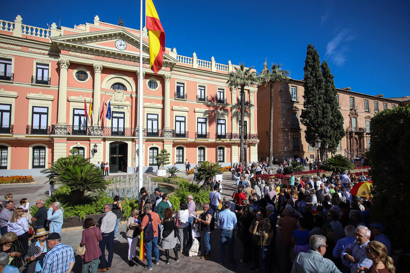 La concentración en La Glorieta de Murcia contra la ley de amnistía, en imágenes