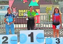 Irene Sánchez, Esmeraldo Aguillo y Carmen Inesta, podio femenino.