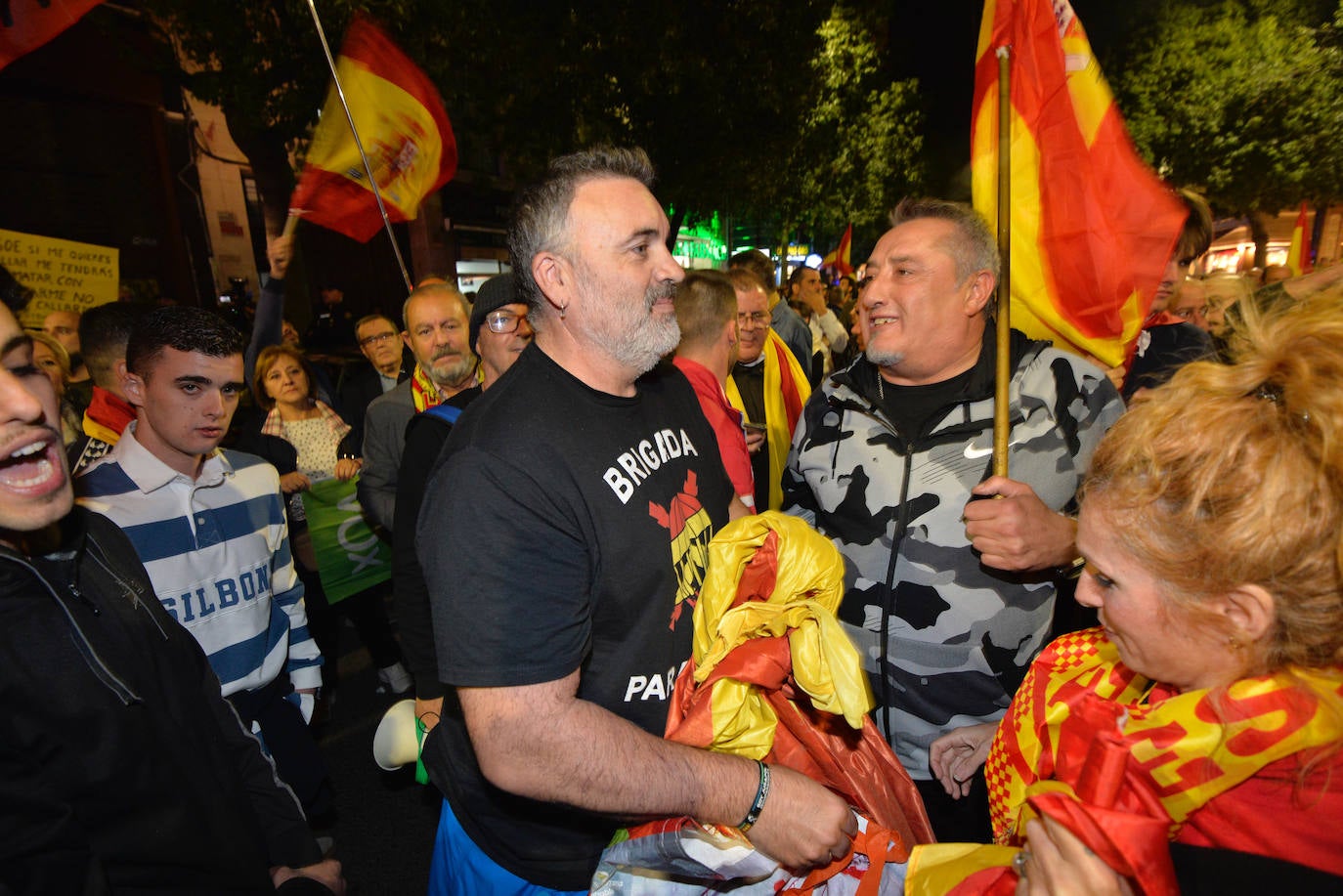 Protesta frente a la sede del PSRM en la calle Princesa de Murcia