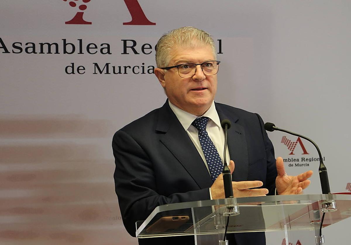 El portavoz del Grupo Parlamentario Socialista, Pepe Vélez.