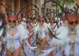 La comparsa Daimana organiza la 'I Fiesta Carnavalera Solidaria' a favor de ALPE Torrevieja