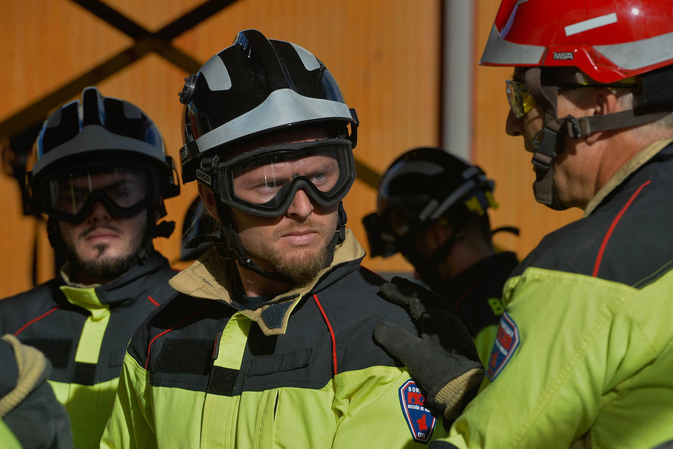 Las prácticas de los alumnos de la academia de formación de bomberos del CEIS, en imágenes