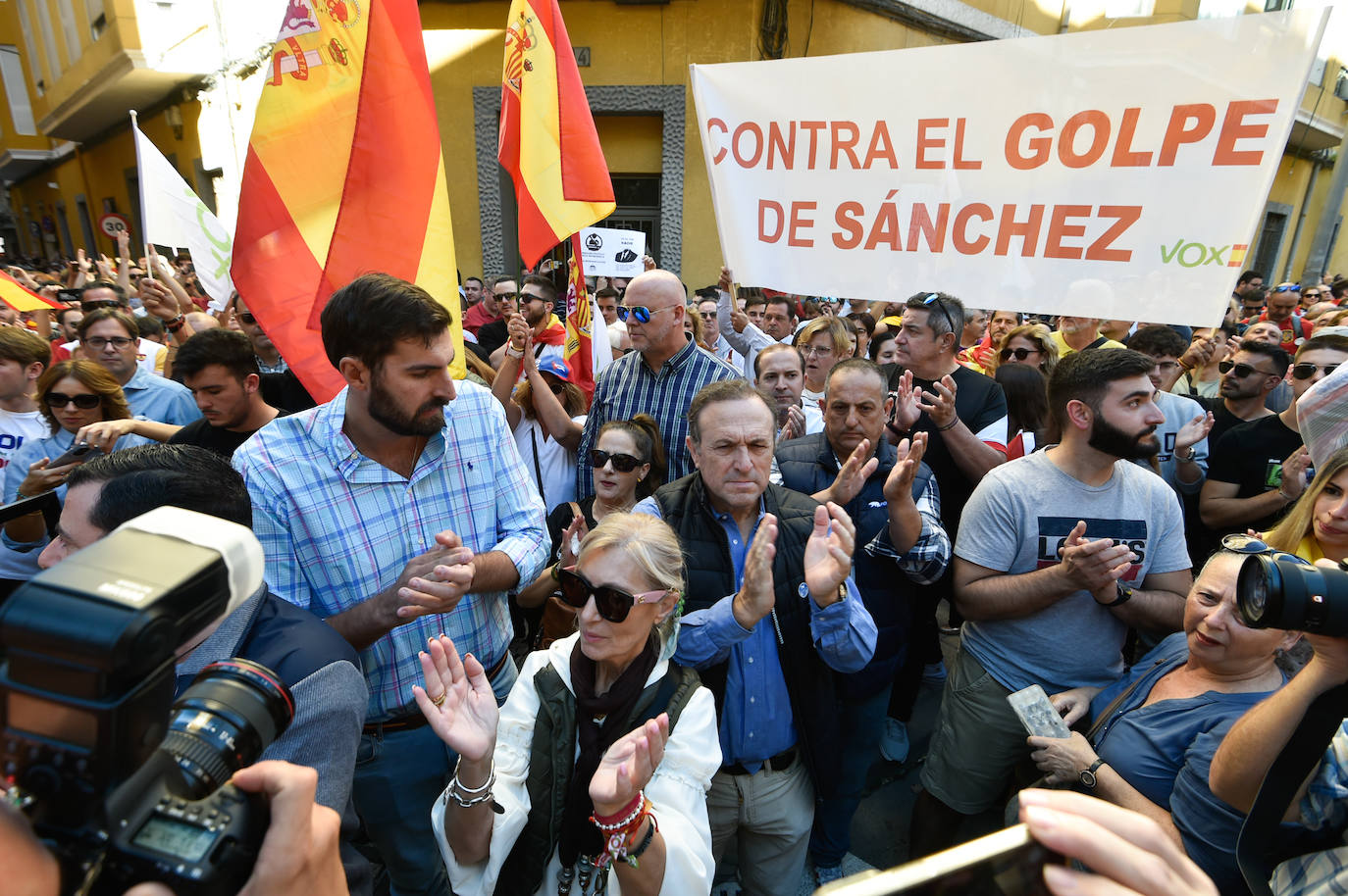La quinta protesta frente a la sede del PSRM, en imágenes