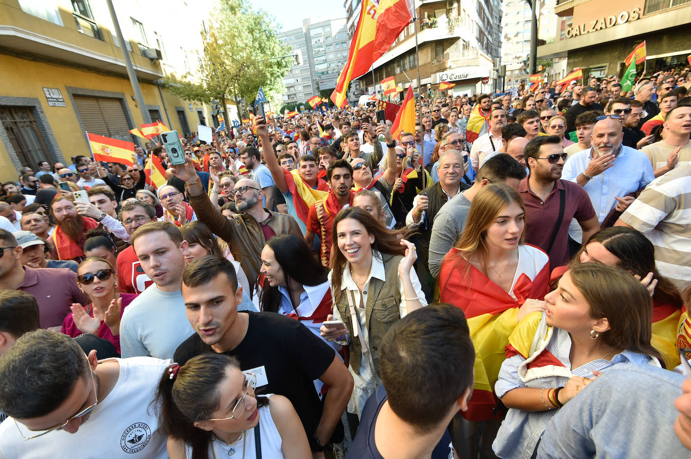 La quinta protesta frente a la sede del PSRM, en imágenes