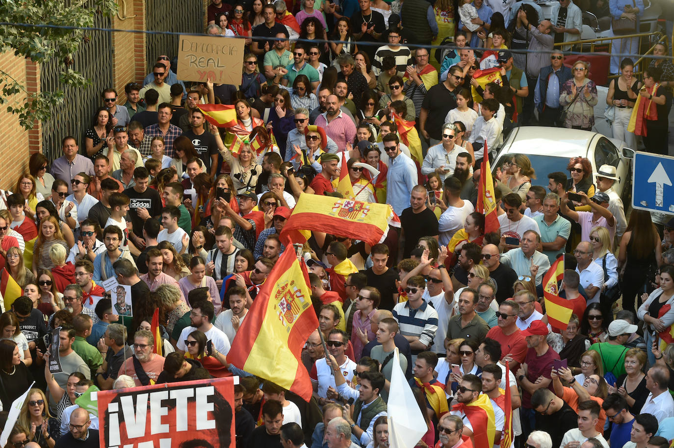 La quinta protesta frente a la sede del PSRM, en imágenes
