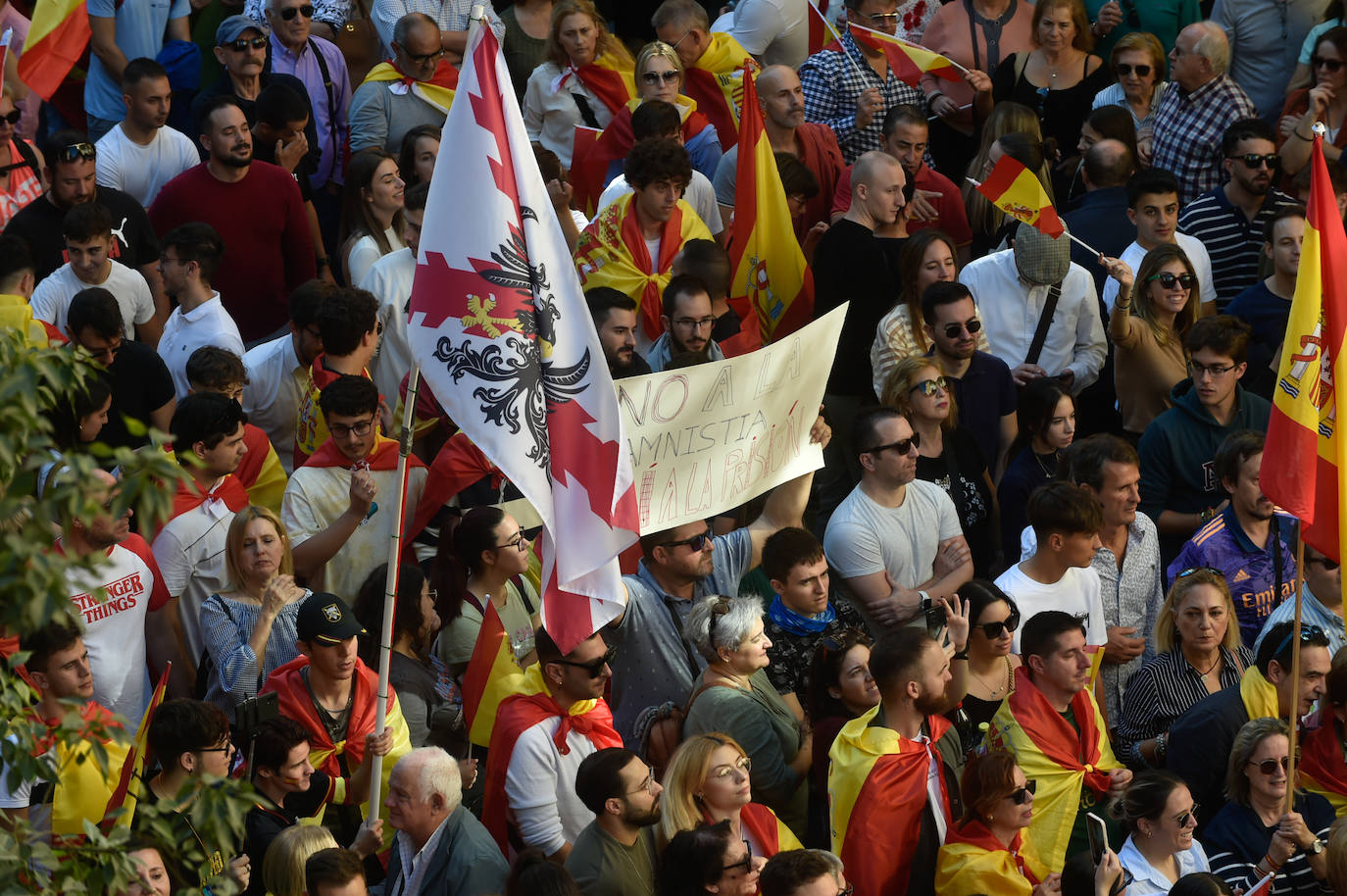 La quinta protesta frente a la sede del PSRM, en imágenes
