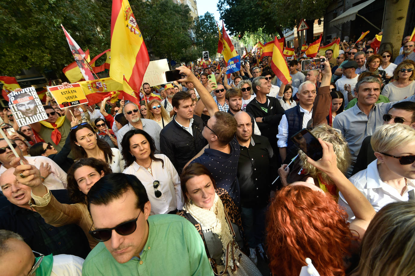 La quinta protesta frente a la sede del PSRM, en imágenes