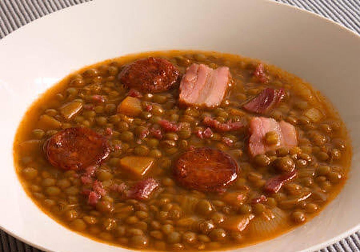 Un plato de lentejas.