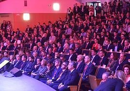 Autoridades y asistentes al CEO Congress, celebrado en el Auditorio Víctor Villegas.