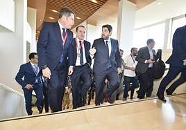 Fernando López Miras, junto a José María Albarracín (Croem, centro) y Gerardo Cueva (Cepyme, izquierda), a su llegada al CEO Congress.