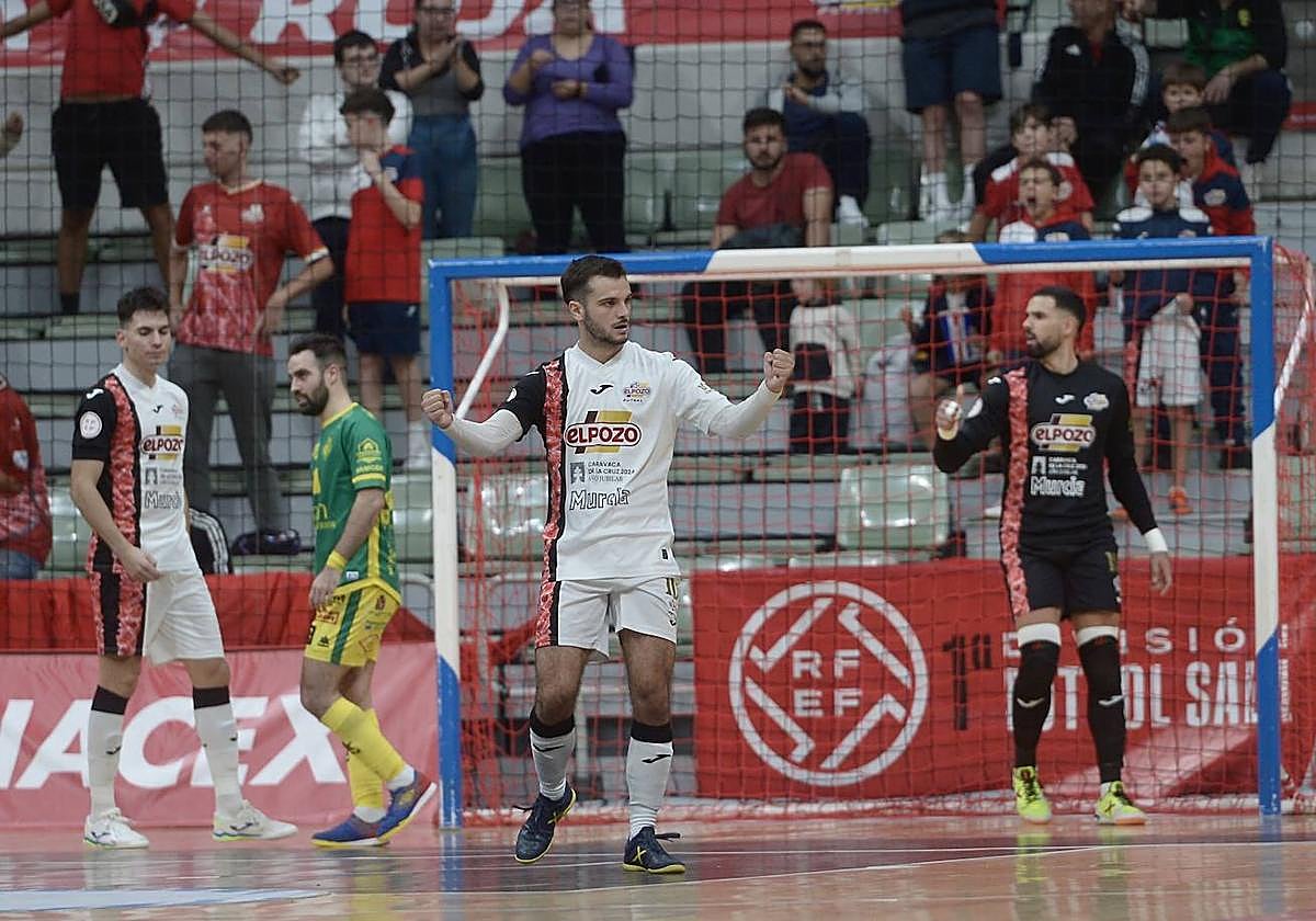 Las imágenes del partido ElPozo-Jaén (3-2)