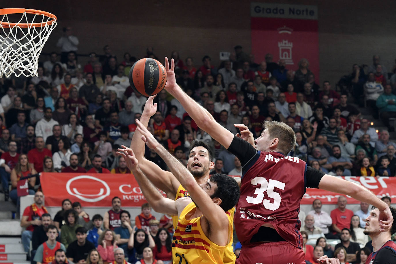 La victoria del UCAM Murcia frente al Barça, en imágenes