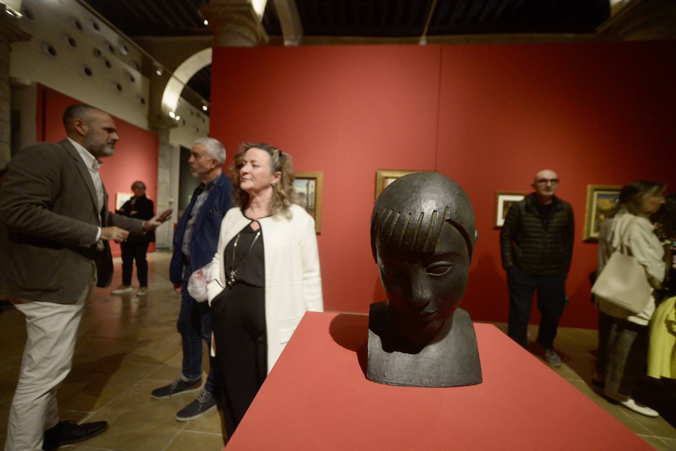 La inauguración de la exposición por el 100 aniversario del Suplemento Literario de LA VERDAD, en imágenes