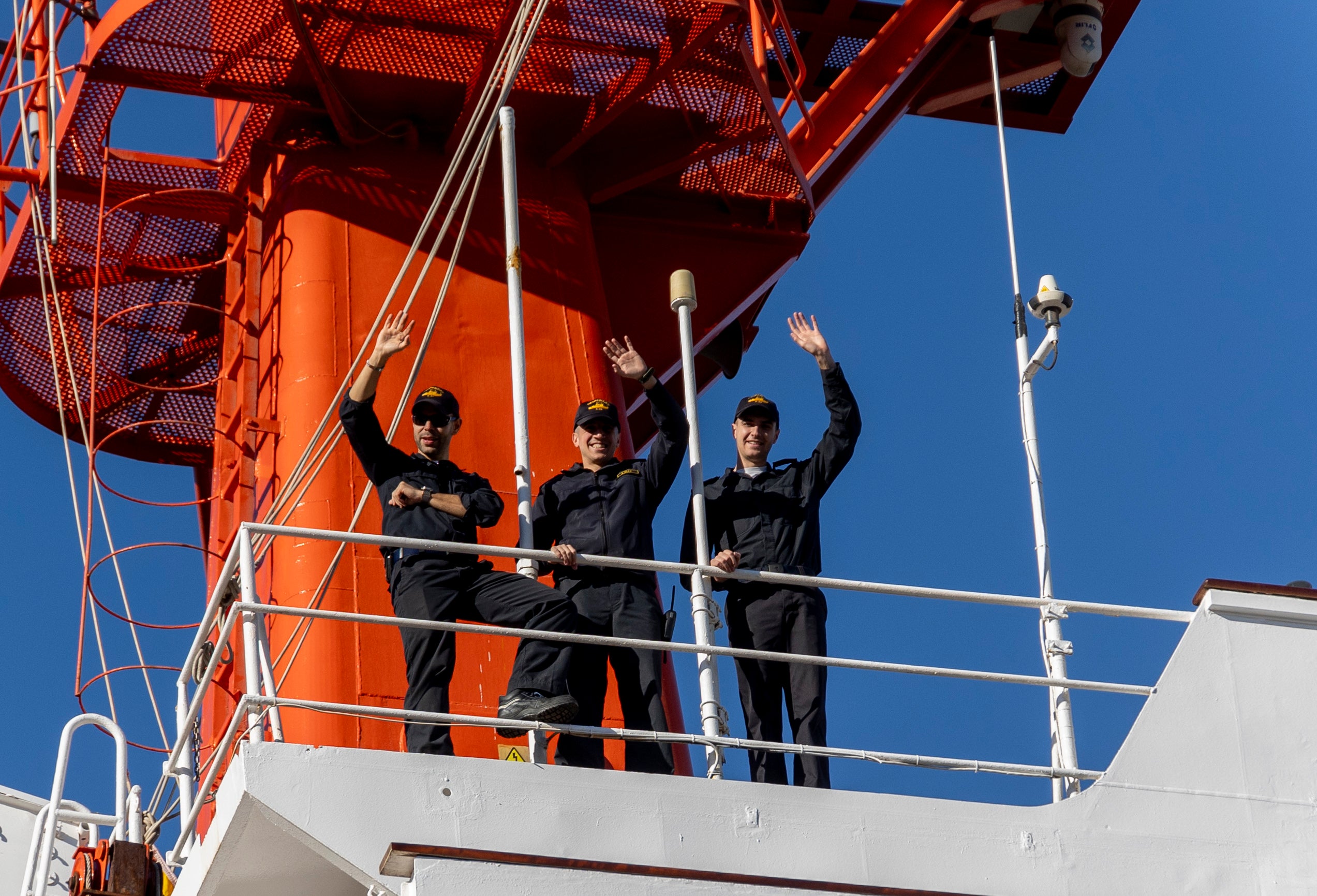 La partida del &#039;Hespérides&#039; hacia la Antártida, en imágenes