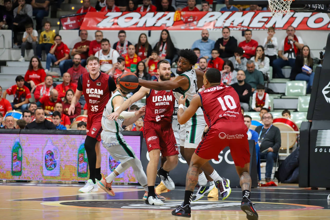 La victoria del UCAM Murcia CB ante Joventut, en imágenes