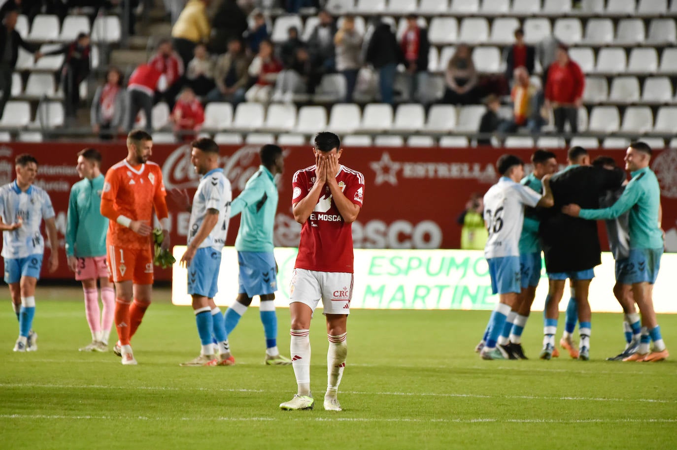 La derrota del Real Murcia frente al Málaga, en imágenes