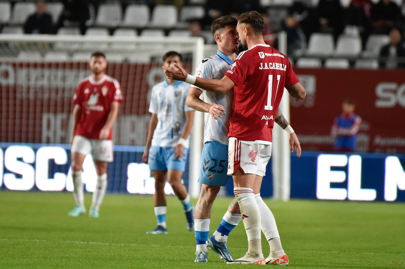 La derrota del Real Murcia frente al Málaga, en imágenes