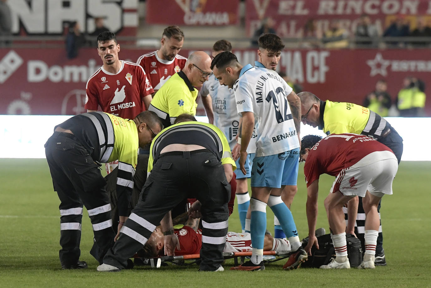 La derrota del Real Murcia frente al Málaga, en imágenes