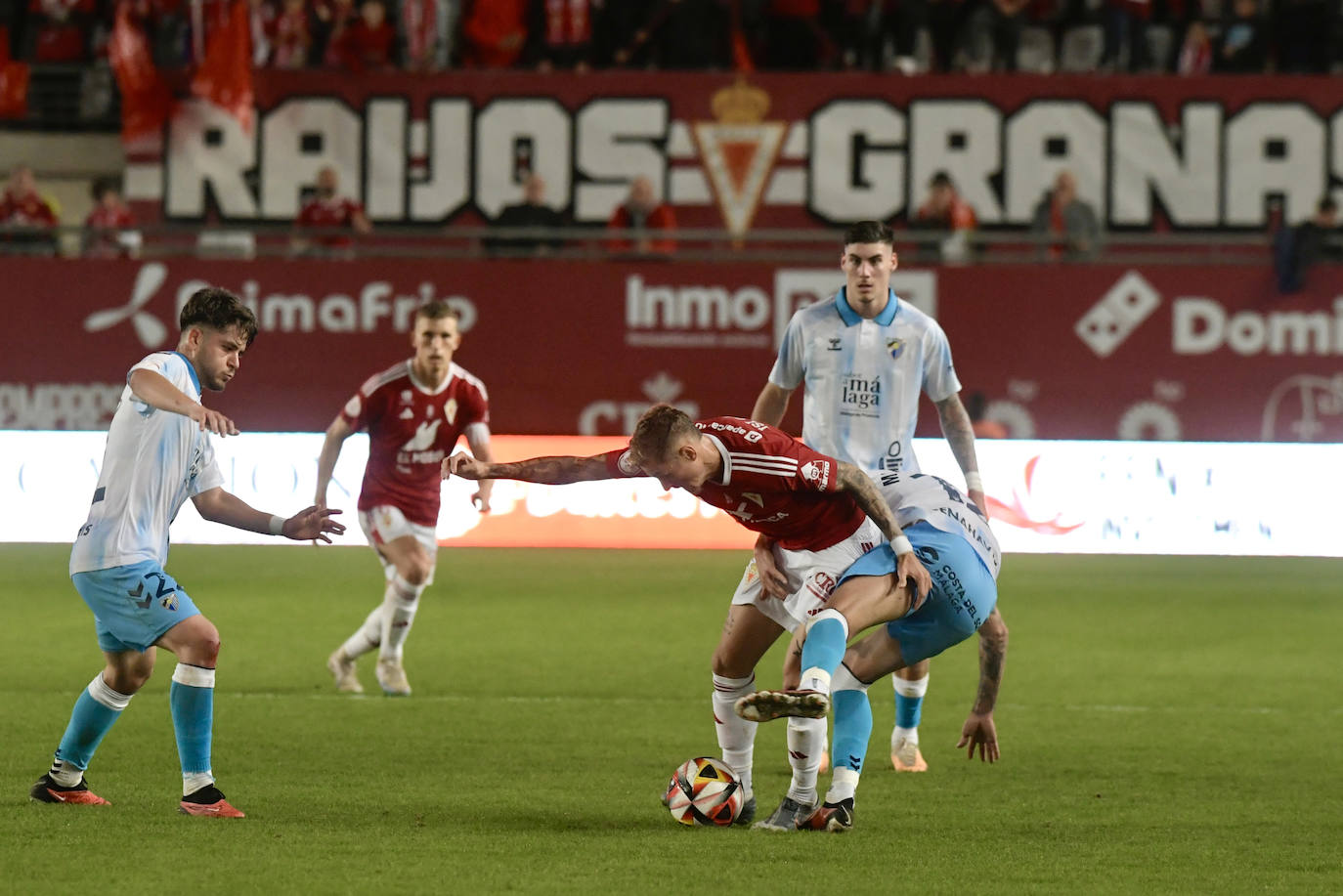 La derrota del Real Murcia frente al Málaga, en imágenes