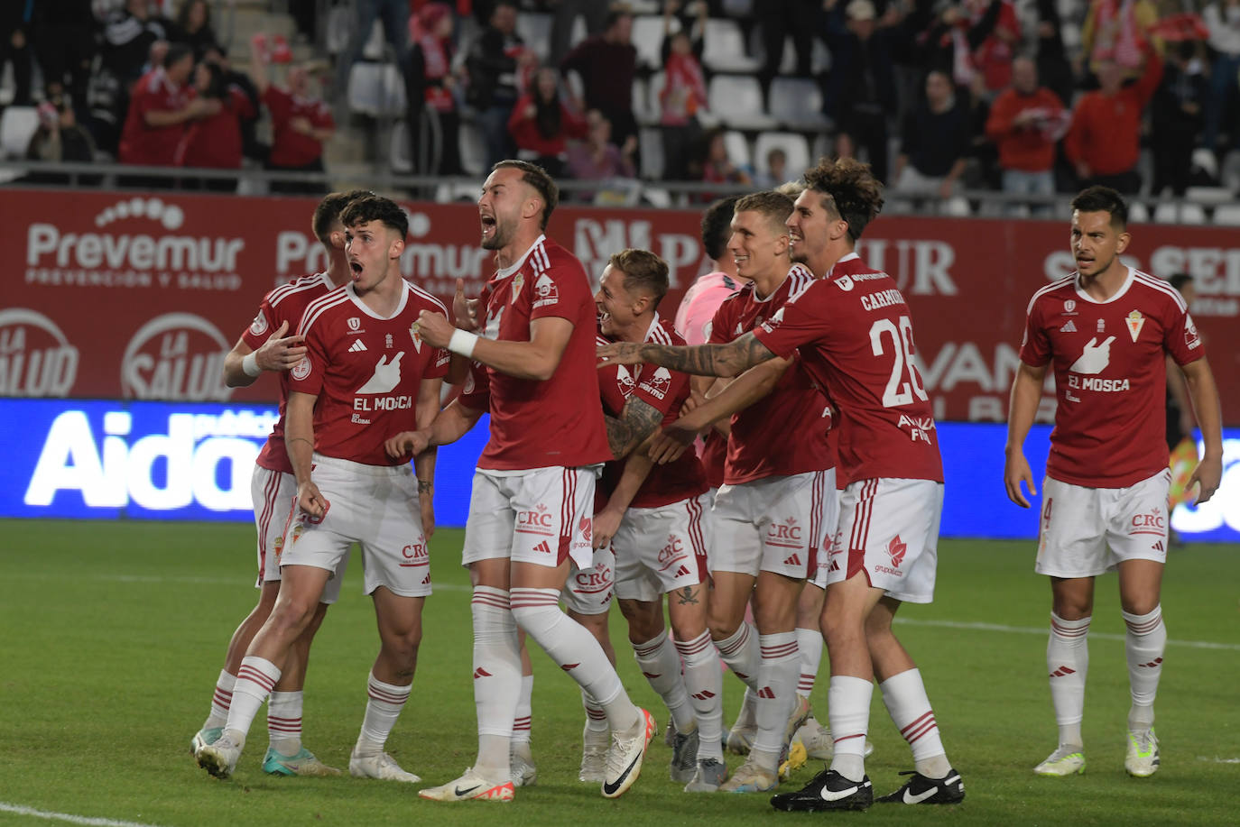 La derrota del Real Murcia frente al Málaga, en imágenes