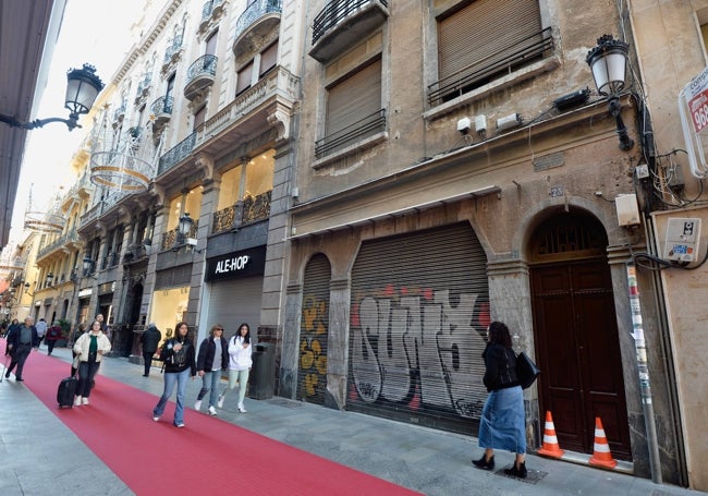 Fachada del edificio racionalista de Trapería 21.