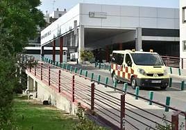 Entrada de Urgencias del hospital Morales Meseguer.