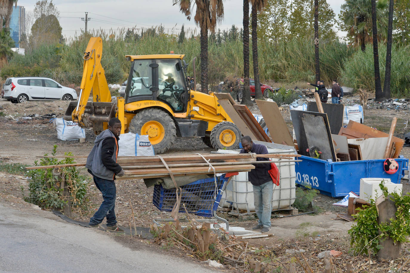 El desalojo del poblado chabolista de La Fica, en imágenes