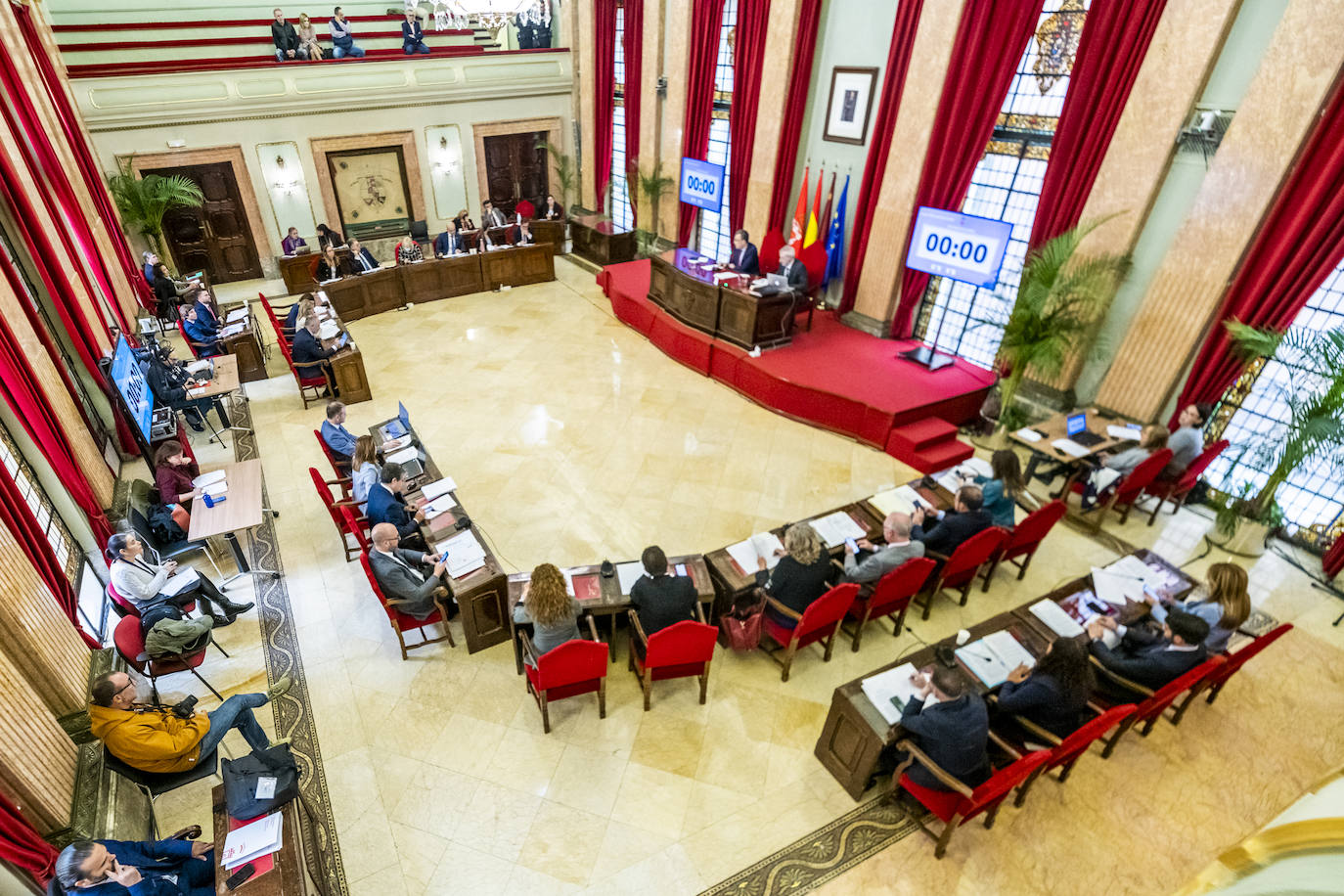 El Pleno del Ayuntamiento de Murcia, en imágenes