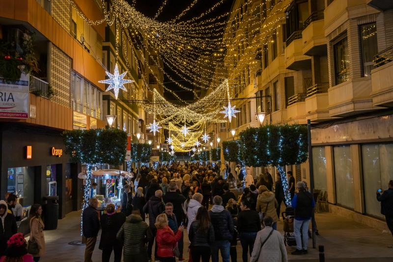 El encendido de las luces de Navidad de Torrevieja, en imágenes