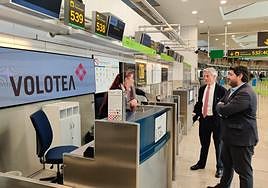 Fernando López Miras y Lázaro Ros, este viernes, en Barajas.