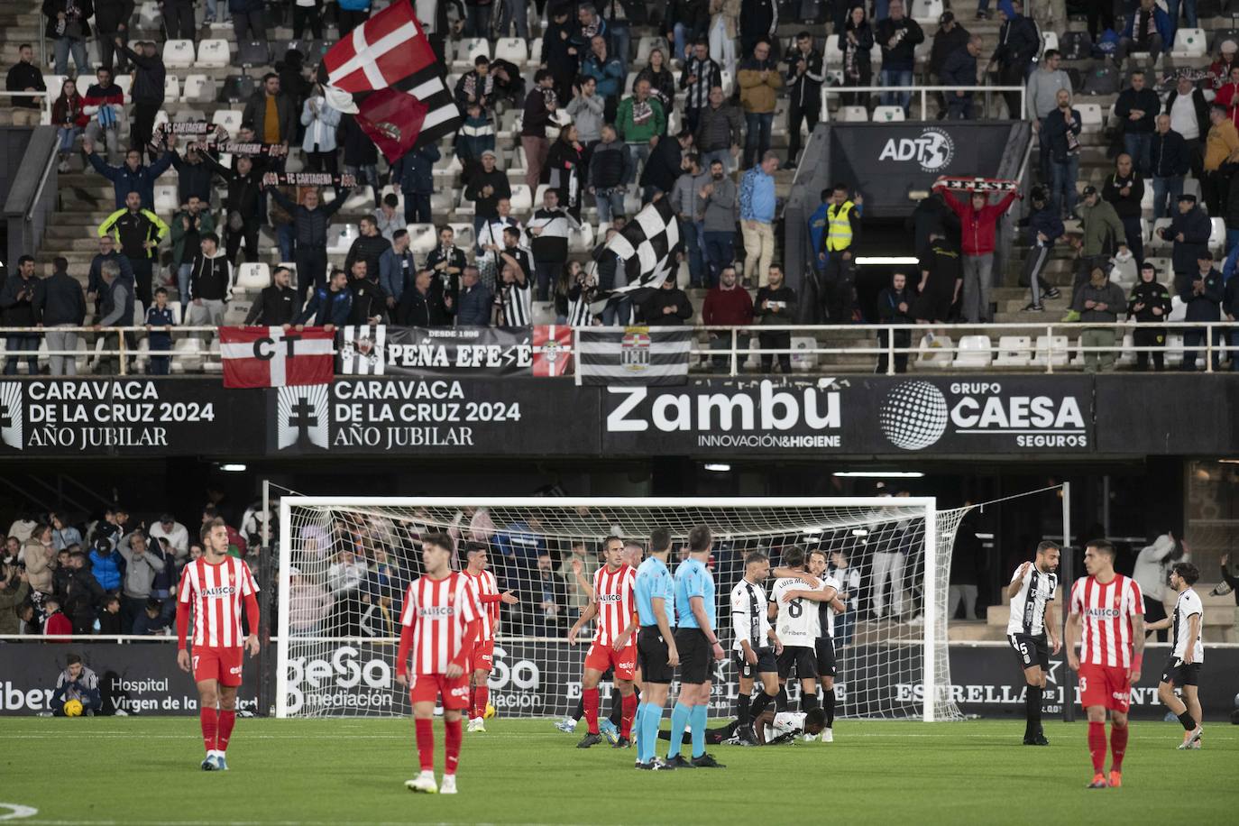 La victoria del Cartagena ante el Sporting, en imágenes