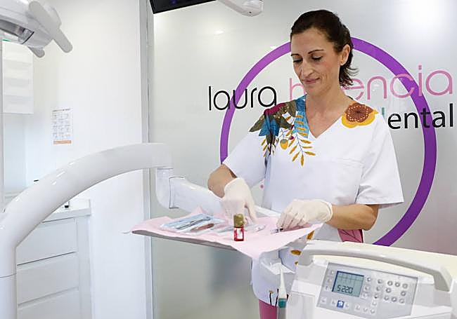 María Jesús López, en la clínica dental donde trabaja.