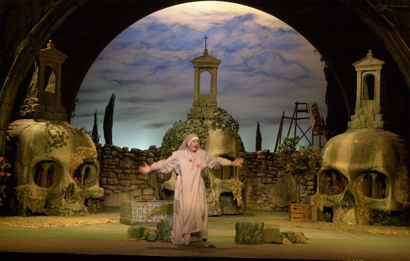 Representación de 'Inés desabrochada' en San Javier, en 2003.