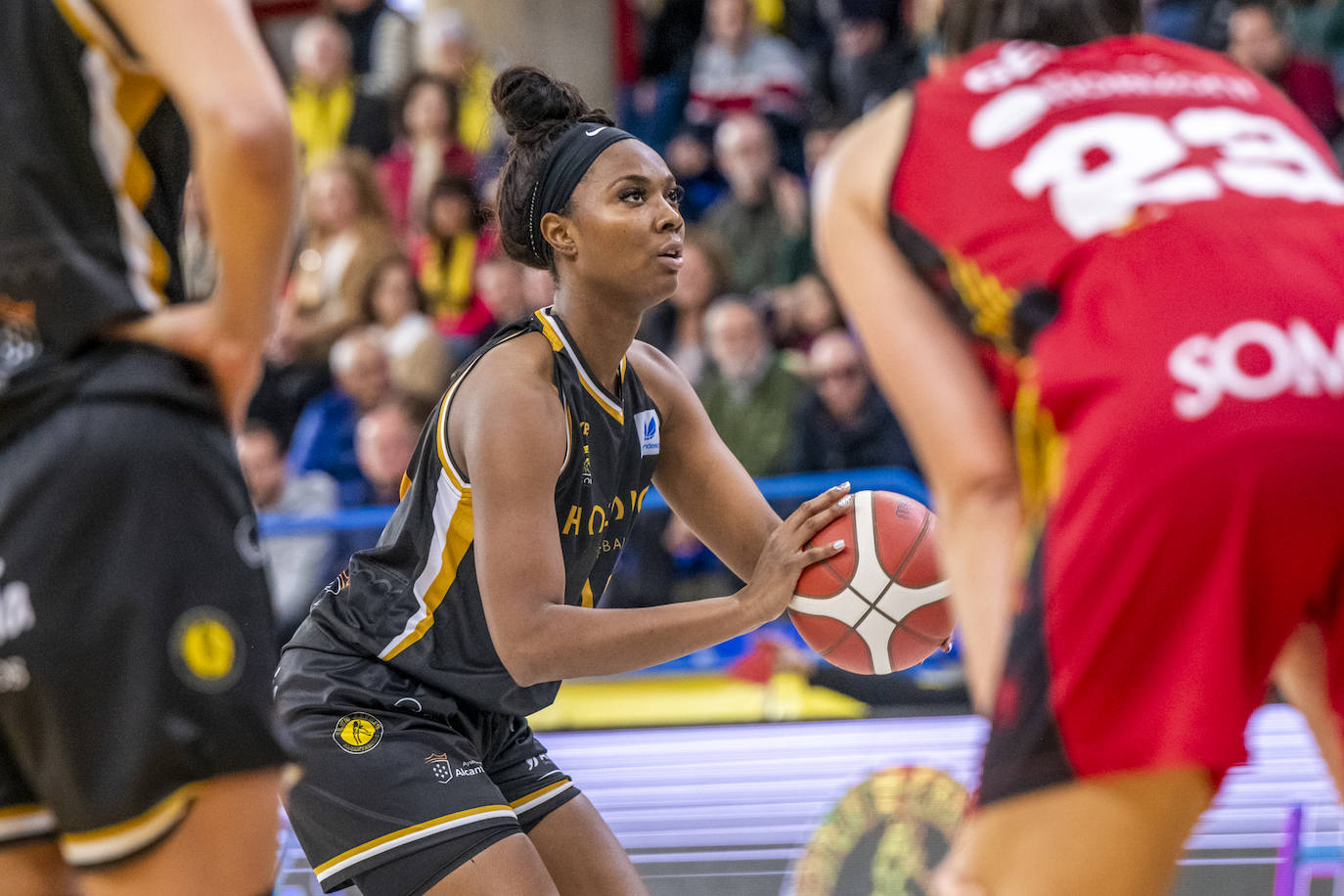 El partido entre el Jairis y el Casademont Zaragoza, en imágenes